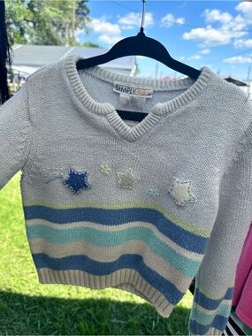 Simply Basic Light Gray Star Stripe Kids Sweater